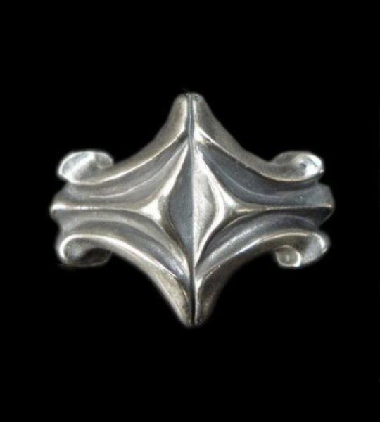 画像1: Sculpted Oval Diamond Shape Ring (1)
