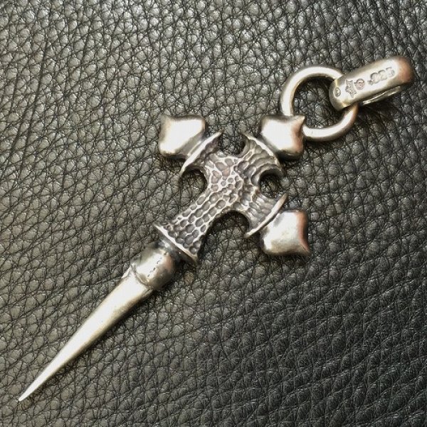 画像8: Half FT Cross Single Skull Dagger Pendant (8)