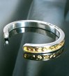 画像6: Pure Gold Wrap 7.5 x 4.5mm Wide Side Flat Chiseled Reel Bangle (6)