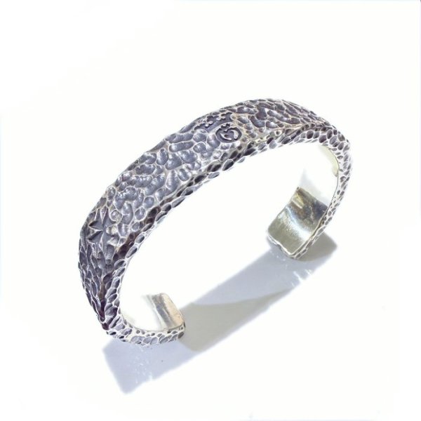 画像2: 17mm Large Chiseled Flat Bar Bangle Bold (2)