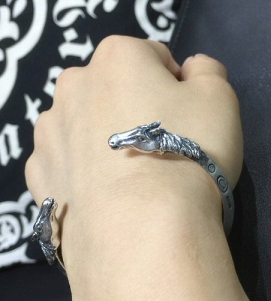 画像6: Quarter Horse Triangle Wire Bangle (6)