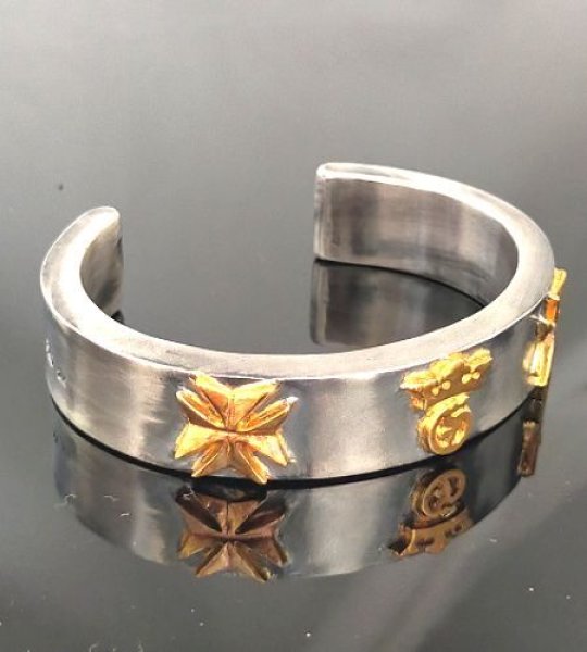画像12: Pure Gold Wrap On Raised G&Crown & Maltese Cross Flat Bar Bangle 10mm Bold (12)