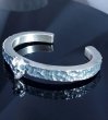 画像3: Twelve Small Skull Pierce On 6.5mm Wide Side Flat Chiseled Bangle Bold [BG-85] (3)