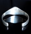 画像2: Sculpted Oval Bangle (2)