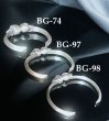 画像16: Half Floating Skull Triangle Wire Bangle (16)