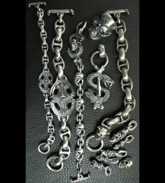 画像20: Half Snake Born With 4Skulls Bracelet (20)