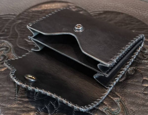 画像3: Saddle Leather Large Coin & Card Case With Lacing (Black) (3)