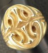 画像4: 10k Gold Sculpted Oval Signet Ring (4)