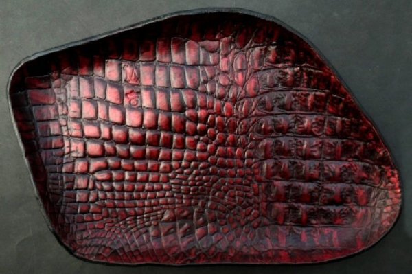 画像2: Gaboratory Alligator Textured Leather Gun Tray  [Red] (2)