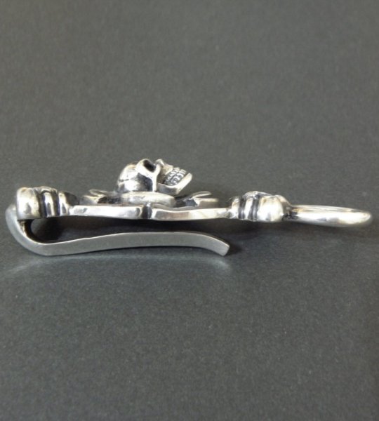 画像5: Skull On Battle-Ax With W-Crown Keeper (5)