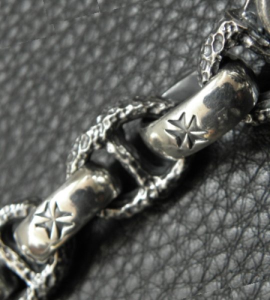 画像13: Skull on clip With maltese cross H.W.O & chiseled anchor key ring (13)