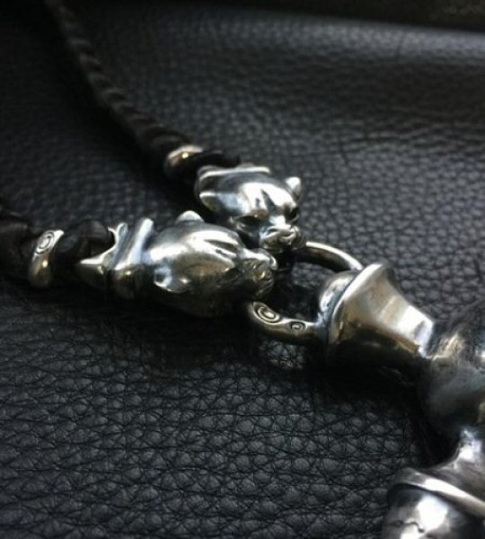 画像5: Large Skull On 2Skulls Hammer Cross Double Face Dagger With 2Panthers Braid Leather Necklace (5)