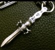 画像10: 1/3 Skull On Dagger With 2 Quarter Skulls & 7 Chain Links Necklace (10)