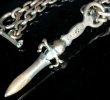 画像4: Single Skull Dagger With 2 Single Skulls & Small Oval Chain Links Necklace (4)