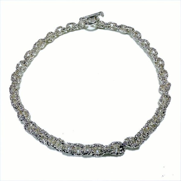 画像2: Half Textured Small Oval Chain Links Necklace [Platinum Finish] (2)
