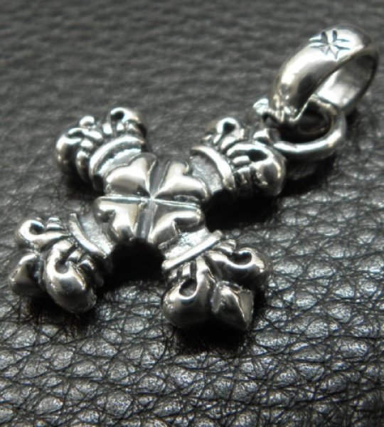 画像6: Half 4Heart Crown Short Cross With H.W.O Pendant (6)