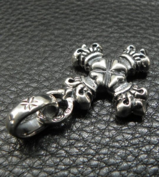 画像5: Half 4Heart Crown Short Cross With H.W.O Pendant (5)