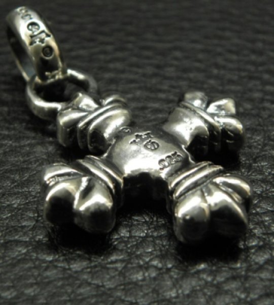 画像3: Half 4Heart Crown Short Cross With H.W.O Pendant (3)