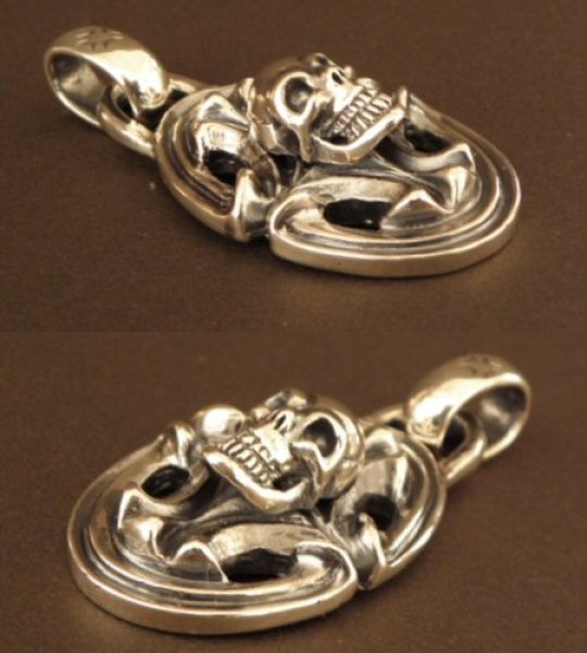 画像5: Skull On Sculpted Oval With H.W.O Pendant (5)