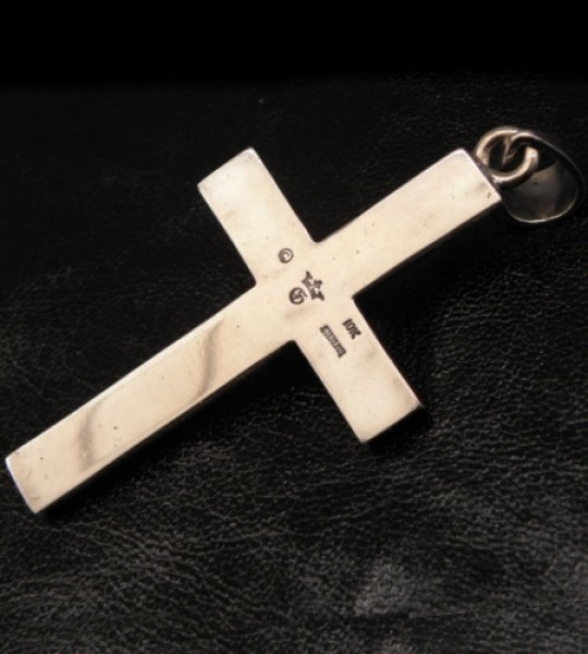 画像2: Gold Skull On Plain Cross Pendant (Small) (2)