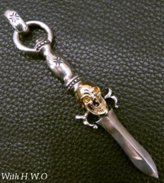 画像8: Gold Skull On Dagger With H.W.O Pendant (8)