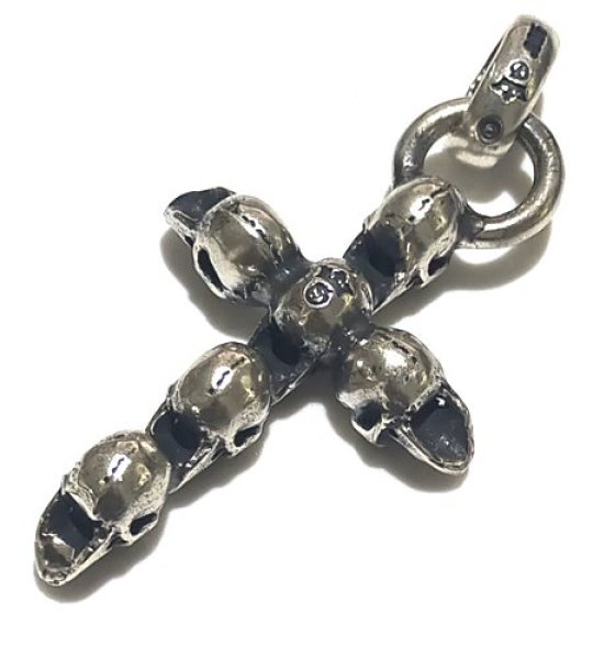画像8: Quarter 6 Skulls Cross With H.W.O Pendant (8)