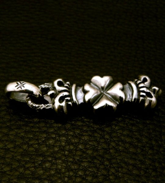 画像5: Half 4 Heart Crown Chiseled Loop With H.W.O Pendant (5)
