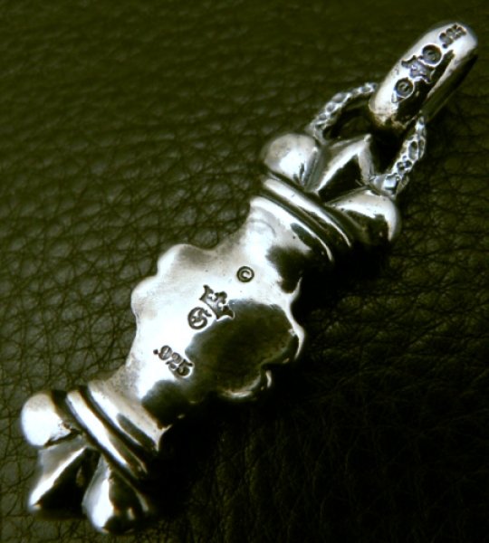 画像3: Half 4 Heart Crown Chiseled Loop With H.W.O Pendant (3)