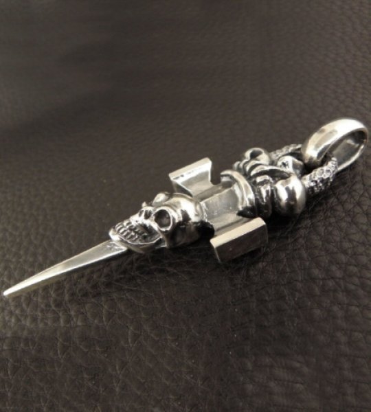 画像9: Crown Single Skull Dagger Square Bottom With Chiseled Loop & H.W.O Pendant (9)