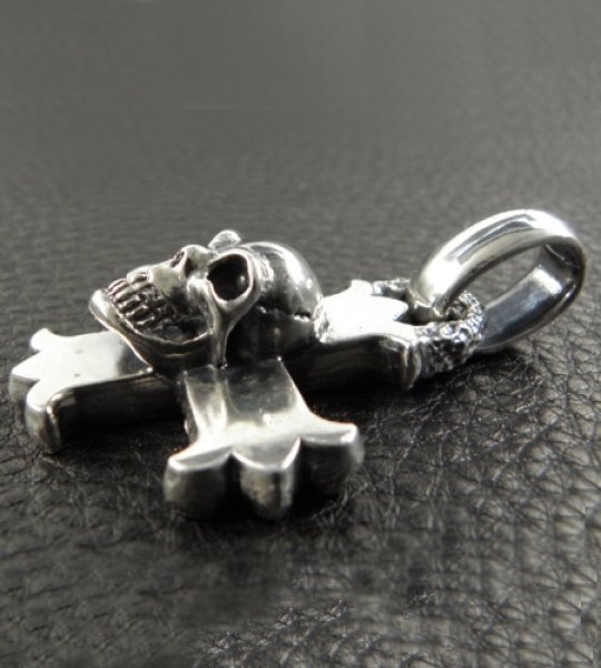 画像4: Skull On Constantin Cross & H.W.O Pendant (4)
