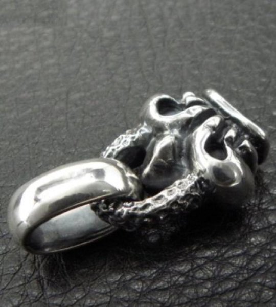 画像7: Crown Tip With Chiseled  Loop H.W.O Pendant (7)