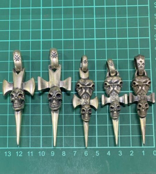 画像4: Half Triple Skull Dagger Pendant (4)