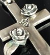 画像4: Plain Cross With Rose Pendant [Small] (4)