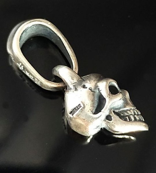 画像1: Quarter Slant Head Skull Pendant (1)