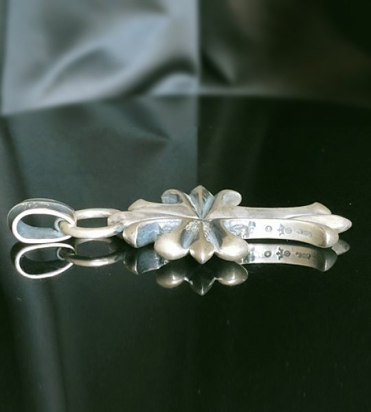 画像7: Limited Grooved Long Cross With Chevron Bail Pendant (7)