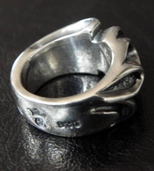 画像2: Skull On Gothic Ring (2)