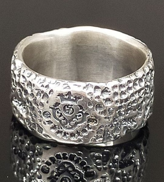 画像7: Pure Gold Wrap Multi Engraved Large Chiseled H.W.O Ring [G&Crown] (7)