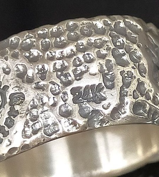 画像10: Pure Gold Wrap Multi Engraved Large Chiseled H.W.O Ring [G&Crown] (10)