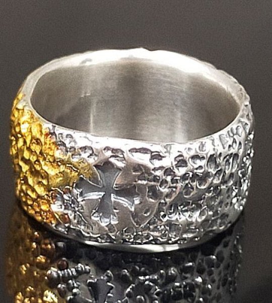 画像8: Pure Gold Wrap Multi Engraved Large Chiseled H.W.O Ring [G&Crown] (8)