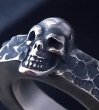 画像12: Twelve Small Skull On 6.5mm Wide Side Flat Chiseled Ring Bold (12)