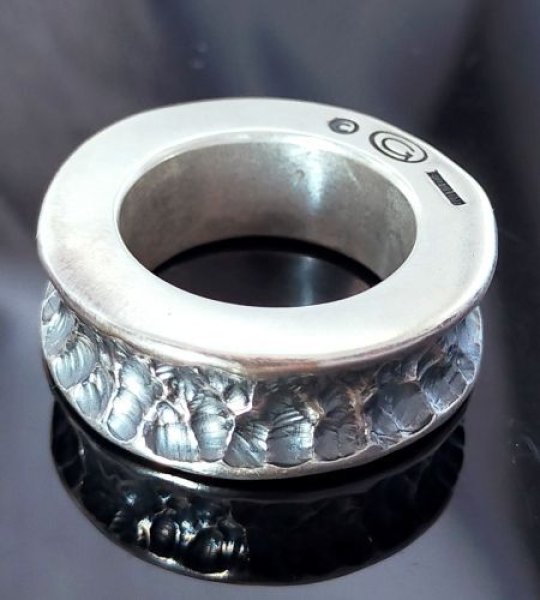 画像1: 10 x 5.5mm Wide Side Flat Chiseled Reel Ring (1)