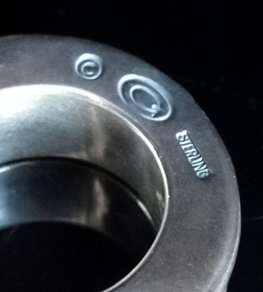 画像8: 10 x 5.8mm Wide Bolo Neck Chiseled Reel Ring (8)