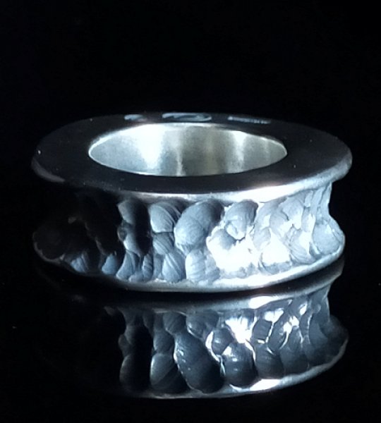 画像4: 10 x 5.8mm Wide Bolo Neck Chiseled Reel Ring (4)