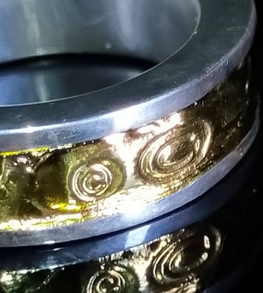 画像8: Pure Gold Wrap 7.5 x 3mm Wide Side Flat Chiseled Reel Ring (8)