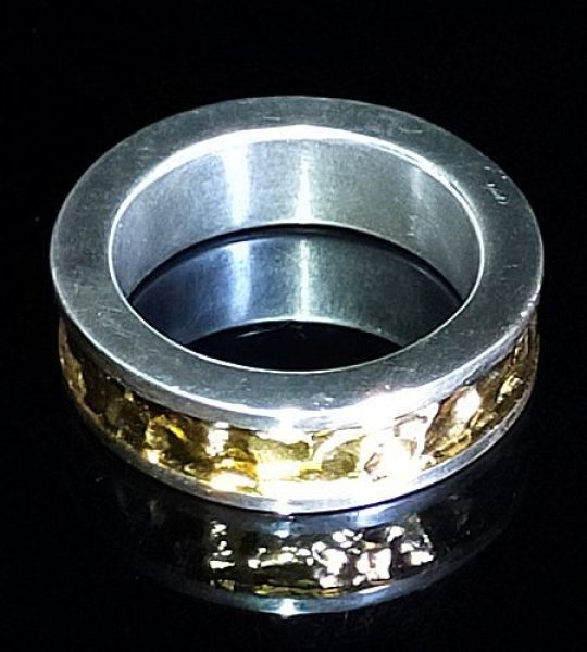 画像5: Pure Gold Wrap 7.5 x 3mm Wide Side Flat Chiseled Reel Ring (5)