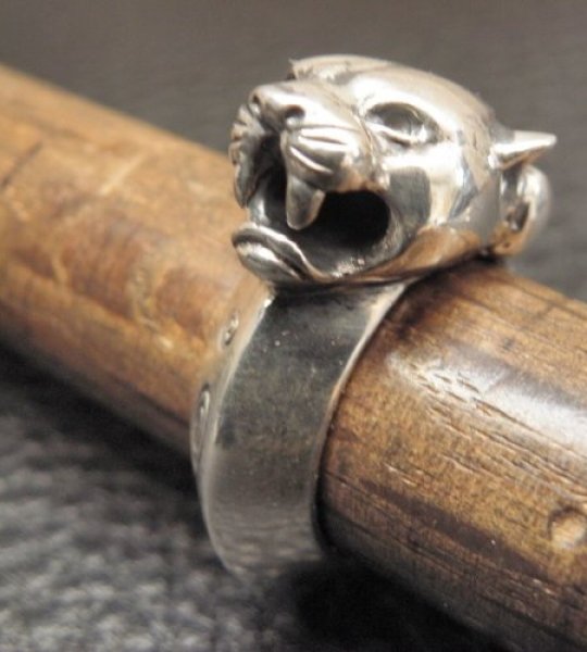 画像18: Half Panther Triangle Wire Bangle Ring (18)