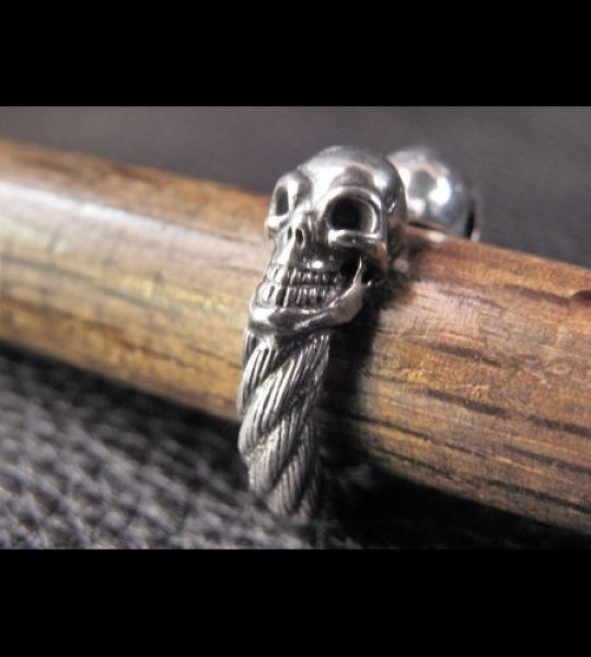 画像14: Quarter Skull With Cable Wire Bangle Ring (14)