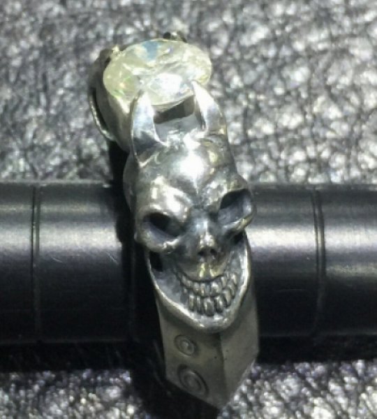 Gaborartory Half Skull With Half Triangle Wire Ring