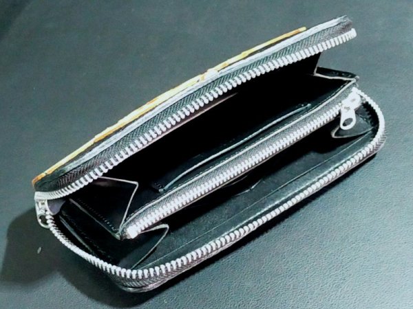 画像10: Atelier Mark Overlay Elephant Leather Round Zip Wallet (Slim Type・2tone) (10)