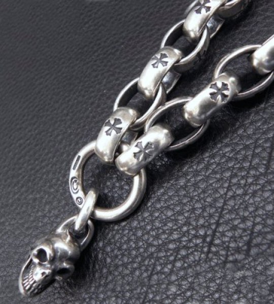 画像11: Skull On Crown Cross Oval Keeper With All H.W.O Links & Single Skull Drop Chain (11)